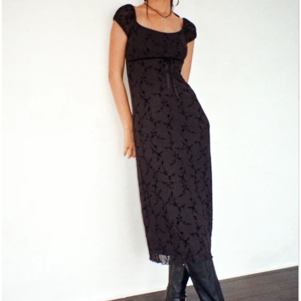 ✨motel rocks clarisse cap sleeve dress✨